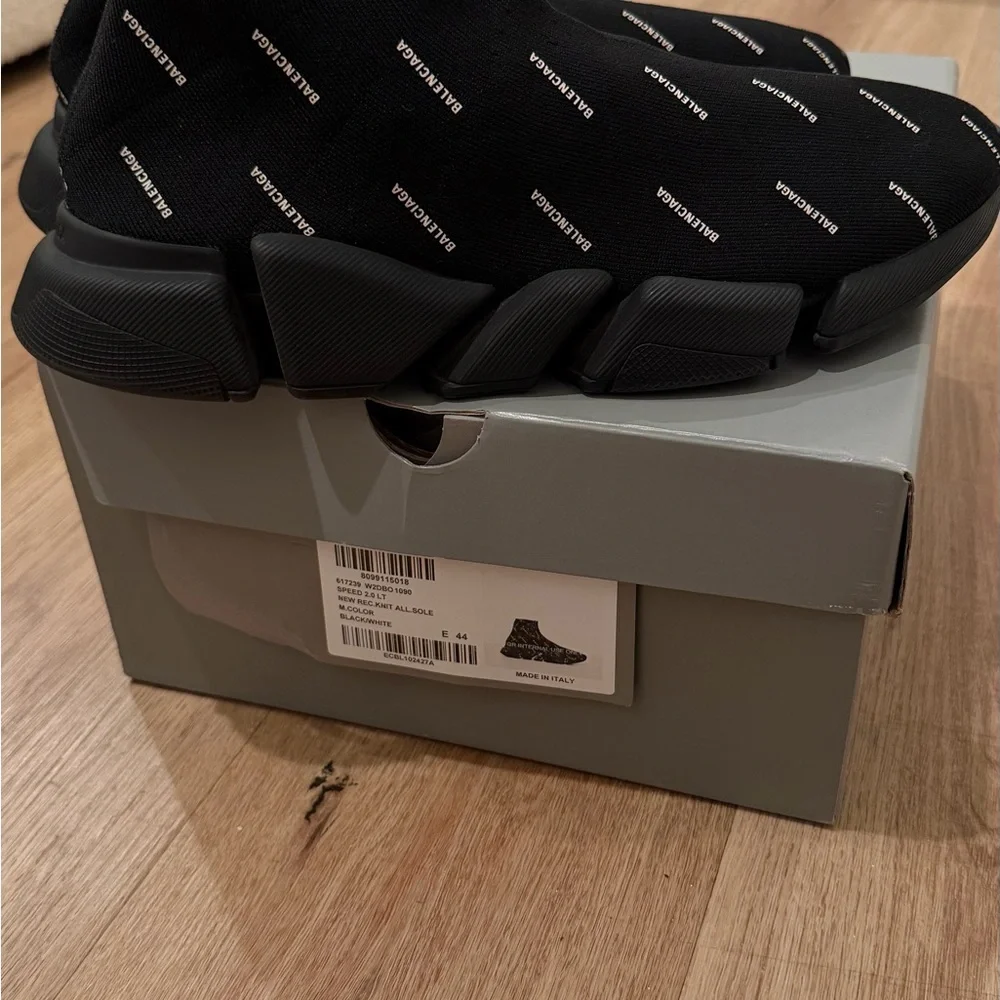 Balenciaga Men's Black Speed Sock Sneakers - Picture 5 of 8